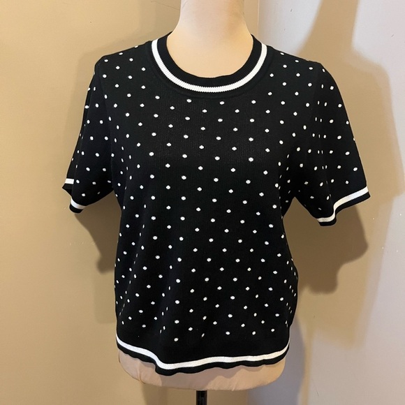 Adrianna Papell Tops - Adrianna Papell Black with White Polka Dot Short sleeve Sweater, size Large